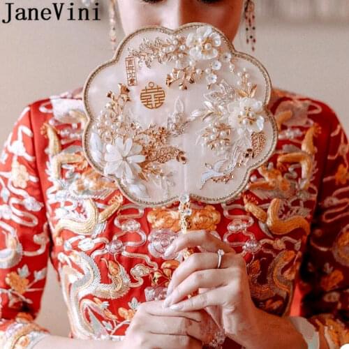 JaneVini Vintage Luxury Chinese Bridal Hand Fan Holding Flowers Round Polygon Handmade Pearls Wedding Bouquet Bruid Gold Fan