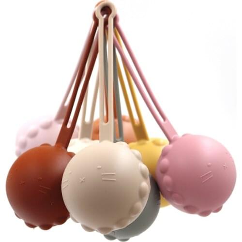 2021 new arrival Hot Sell Large Lion Shape Baby Pacifier Case Holder Silicone Nipple Cover for infant