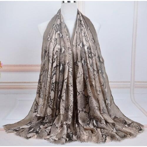 2019 Autumn And Winter fashion joker printing long sacrf For Women Wrap Shawl Stole 109