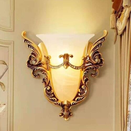 European-style plexiglass wall lamp retro gold belt luxury American bedroom bedside hotel background wall home creative gold