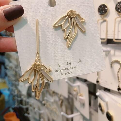 Trendy Gold Color Asymmetrical Flower Earring for Women Wedding Statement Jewelry Gift Brincos