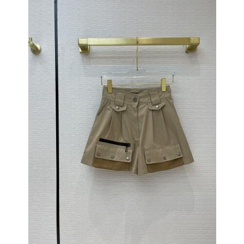 Ladies 2021 fashion new loose casual pleated high waist short shorts 0305