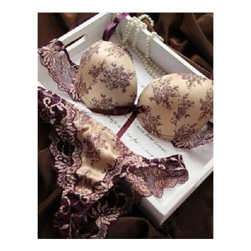 2017 Sexy Lingerie Bra Adjustable Satin Lace Lingerie Set Gather Sexy Push Up Sujetador Encaje Underwear Set Fashional CG99