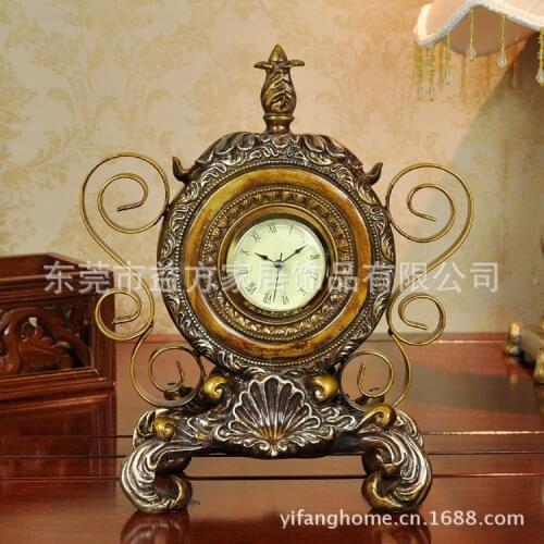 Creative clock clock European home ornaments retro ornaments Features arts and crafts non-alarm clocks