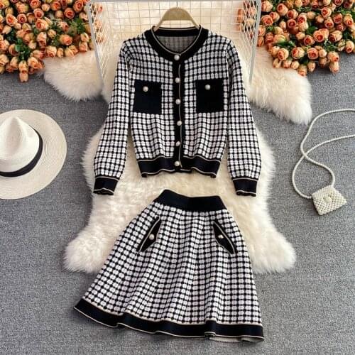 Autumn New Arrival Womens Knitted Cardigan Sweater Coat+A-Line Mini Skirt Suit Chic Ladies Shine Plaid Knit Skirts 2 Piece Sets