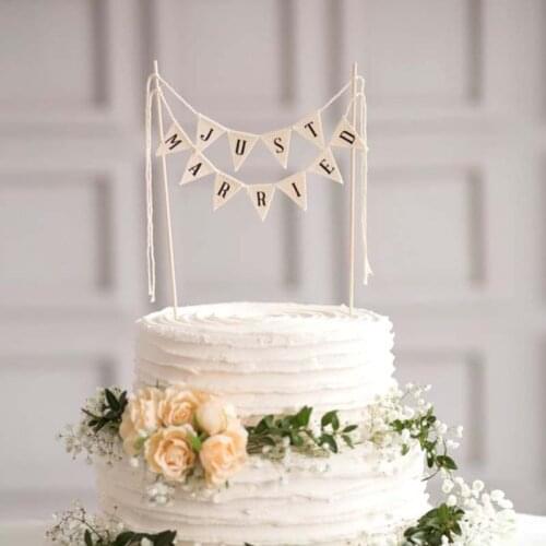 New White Just Married Wedding Small Banner Cake Topper Wedding Decoration Romantic Wedding Cake Decorating Party Supplies