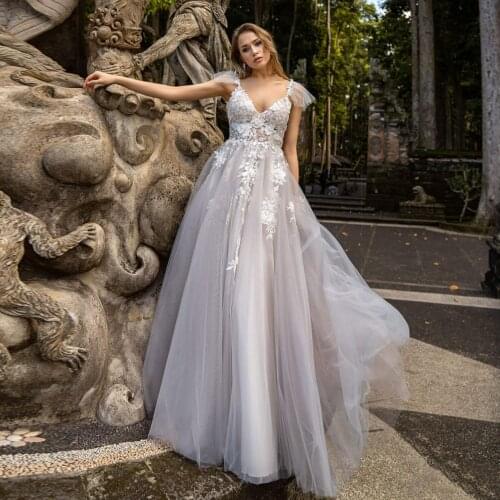 Sexy V-neck Straps Lace Appliques Wedding Dresses with Ruffles Sleeves Tulle Backless Princess Bridal Gowns Floor Length