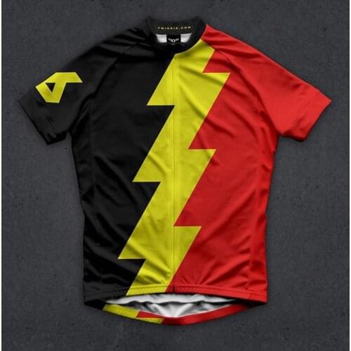 TWIN SIX Mens Pro Short Sleeve Jerseys High Quailty Small Mesh Fabric Breathable Quick Dry Cycling Tops Cycliste Shirts Ciclismo