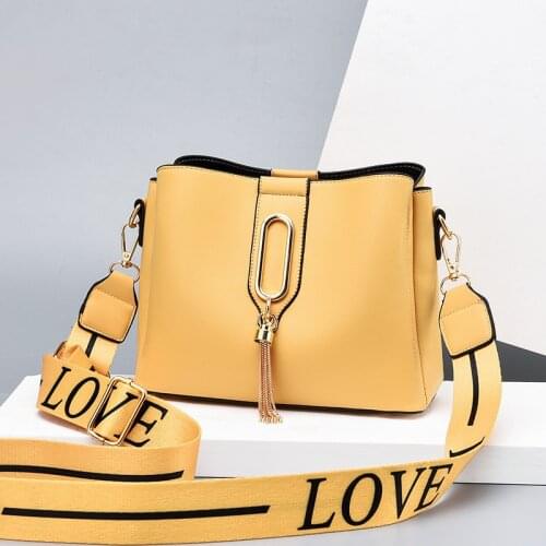 Hot Sale luxury Designer handbag Women 2021 Fashion Ladies One-Messenger Bag Trend All-match Elegant Womens Casual shoulder bag