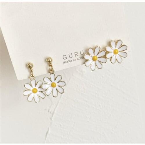 Fashion temperament contracted small and pure and fresh flowers stud earrings small fine sweet earrings jewelry accessories