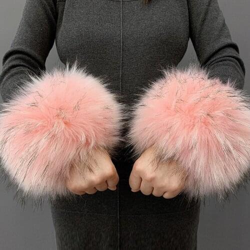 DANKEYISI High Quality Women Faux Raccoon Fur Cuffs Wrist Warmer Fur Cuff Arm Warmer Lady Bracelet Fake Fur Wristband Glove