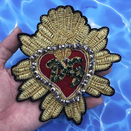 Hot New Heart Handmade Rhinestone Beaded Patches for Clothing DIY 3d Embroidery Patch Appliques Decorative Sequins Parches