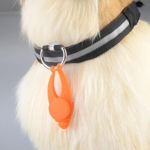 Pet Dogs Light LED Necklace Pendant for Collar Cats Dogs Safe Night Walking Accessories Lights Key Chain