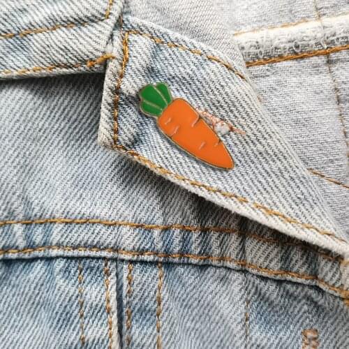 Cute Carrot Brooch For Women Vintage Enamel Pin Metal Badge Lapel Pins Jewelry Gift Hat Shirt Coat Accessories Scarf Buckle