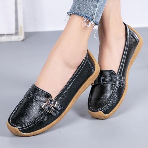 Womens Shoes 2021 Ladies Loafers Female Casual Woman Shoes Flats Leather Womens Non-Slip Mother Moccasin Woman Plus Size 35-41
