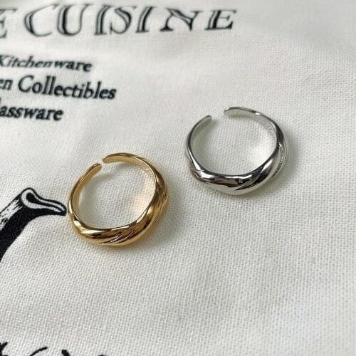 925 Sterling Silver 2021 New Twisted Ring Creative Geometry Fashion Smooth Temperament French Jewelry Luxury Handmade