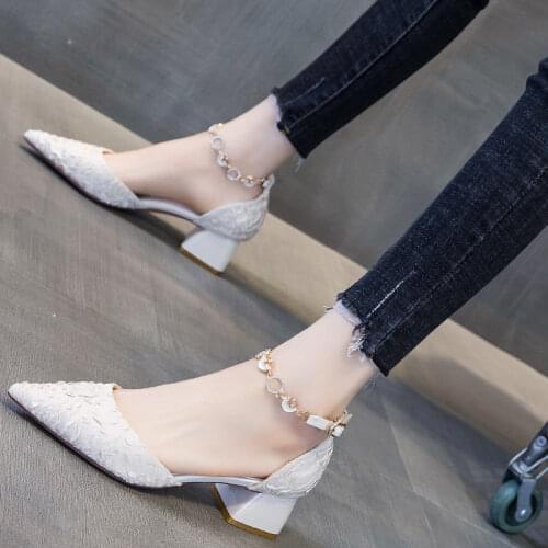 2021 Fashion French Formal Dress High Heels Thick Heels All-match Pointed Toe with Sweet and Gentle Mid-heeled Ladies Sandals
