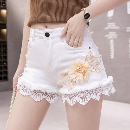 Fashion Cowboy Shorts 2021 New 3D Embroidery Beading Lace Shorts Plus Size Casual Shorts White Lace Flowers Denim Jeans Women