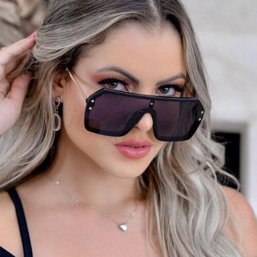 Trendy Brand Sunglasses Luxury Women Square Shades for Women Oversized Sun Glasses Ladies Pink Mirror Eyewear Oculos UV400