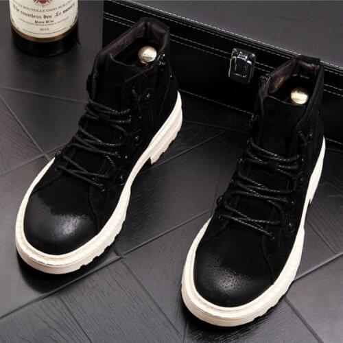 2020 High Tops Desiger Mens Cow Leather Boots Vintage Personality Cowboy Ankle Military Boot Outdoor Mans Senakers Sapatos