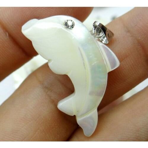 Natural Parelmoer Shell carving dolphin zoutwater parelmoer pendant for diy Jewelry making Pendant necklace Accessories24pcs