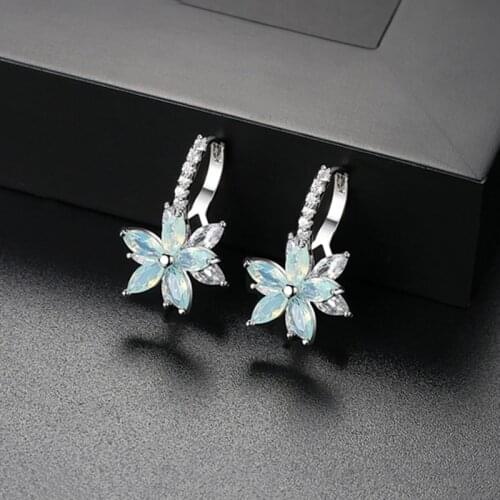 MISANANRYNE 2019 Cute Romantic Lovely Clear Stone Flower Shape Convenient Simple Copper Zirconia Earrings For Women