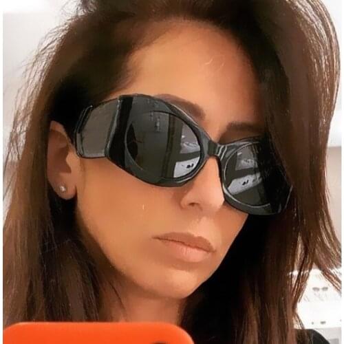 Vintage Black Gradient Round Sunglasses For Women 2021 New Brand Wide Leg Patchwork Sun Glasses Female Brand Elegant Sexy Shades