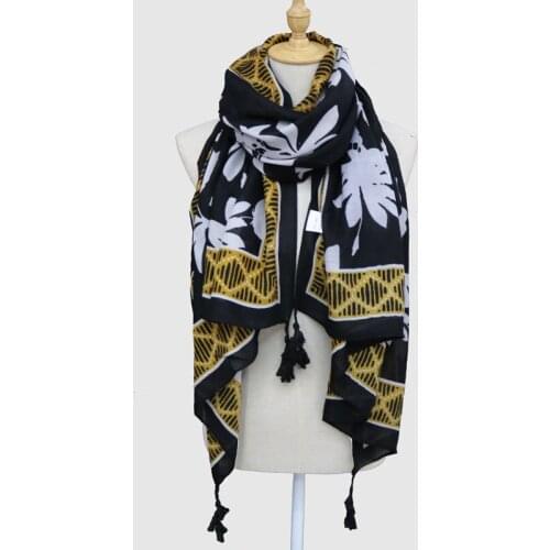 2018 winter floral Viscose Scarf Women luxury brand high quality fashion big Shawl for long shawls and wraps stoles hijab cape