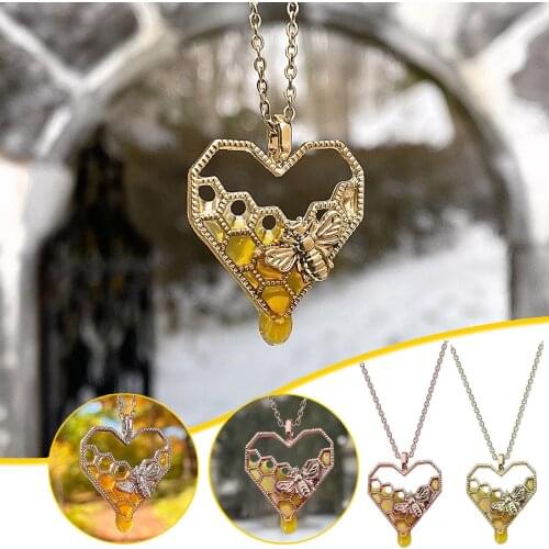 2021 Bee Honeycomb Heart-shaped Honey Bee Necklace Animal Pendant Necklace For My Lover Jewelry Party Prom Gifts