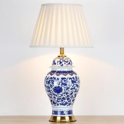Living room bedroom study bedside lamp ceramic table lamp blue and white porcelain classical night light decorative lamp