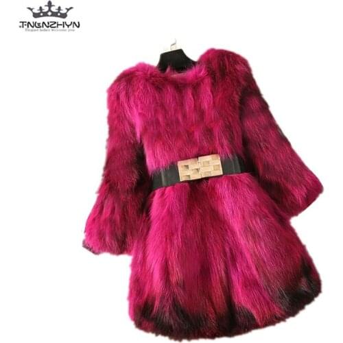 Tnlnzhyn 2019 New Winter Women Luxury Faux Fur Jackets O-neck Three Quarter Sleeve Fur Coat Female Slim Warm Fur Outerwear Y542