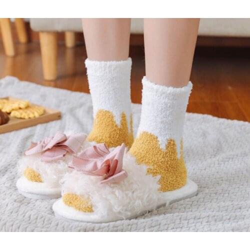 Ladys Fashion Sweet Coral Fleece Socks Winter Warm Thickened Household Sleep Mid-Tube Socks 3 Pairs/Lot