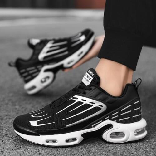 Man casual shoes 2021 mesh vulcanize sneakers male shoes adult tennis fashion Designer sneakers walking shoes plus 39-46