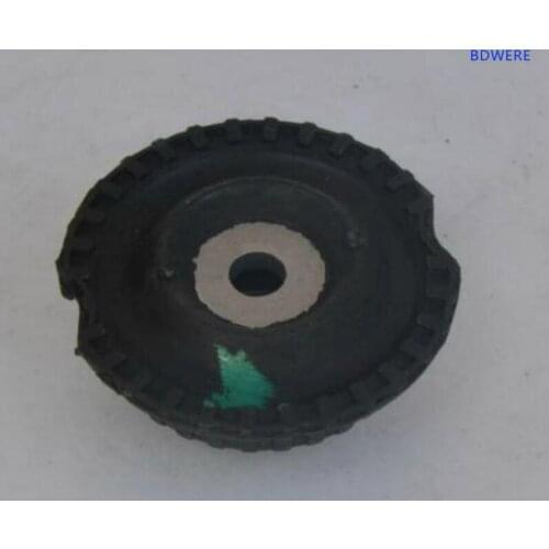 4D0 412 377F A pair of front top rubber for B5