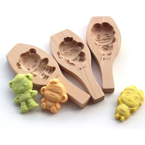 Three-dimensional cartoon wooden moon cake baking mold / pastry cake Printing mould
