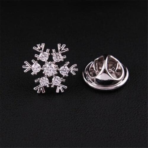New Lady Fashion Shiny Brooch Pins Luxury Crystal Rhinestones Jewelry Brooches for Women Sweater Dress Accessories Party Gift