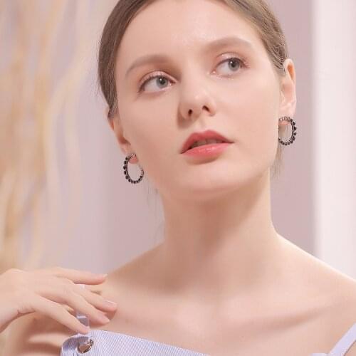 Viennois Stud Earrings