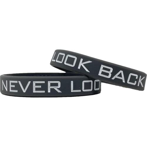 300pcs Motivational NEVER LOOK BACK Silicone Bracelets Rubber Wristbands Free Shipping by DHL