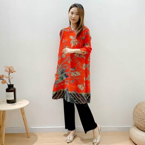 Womens T-Shirts Plus Size 2020 Autumn Fashion Printed Stand Collar Three Quarter Sleeves Loose Elastic Miyake Pleated Long Tops