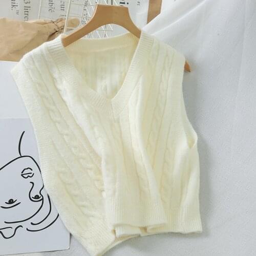 Heliar 2019 Winter Women Knitted Outerwear Vest V-Neck Pullovers Female Sleeveless Spiral Pattern Sweater For Women Velvet Vest