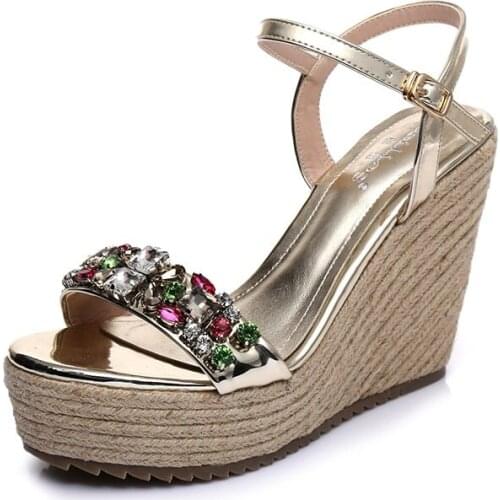 2019 New Fashion Summer Luxury Platform Wedge Sandals Womens Small Size Designer Golden High Heels Shoes Online Good Quality