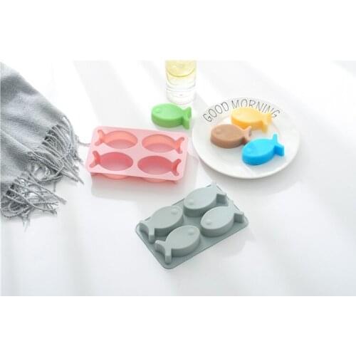 Wholesale 4 even cute fish silicone mold Gummy chocolate mold Handmade soap mold chocolate mold silicone molds fondant mold