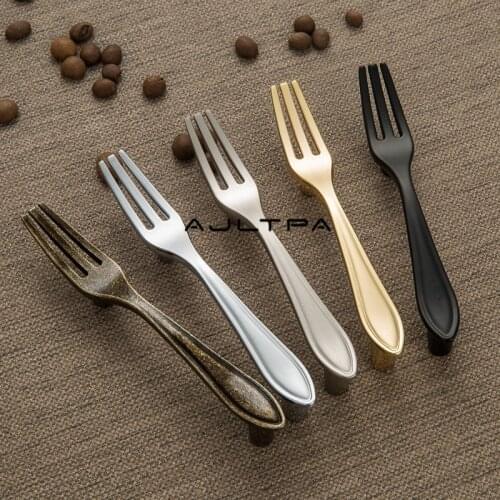 50Pcs Fashion Creative 76mm Zinc Alloy Knife Spoon Fork Design Handles Kitchen Cabinet Handles Cupboard Furniture Handle