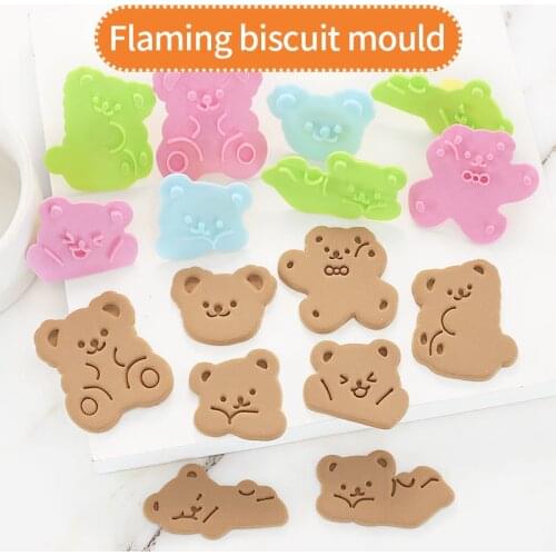 3d Cookie Mold Plastic Cartoon Bear Creative Biscuit Mold Household Three-dimensional Pressing Bear Cookie Cutter Baking Tool