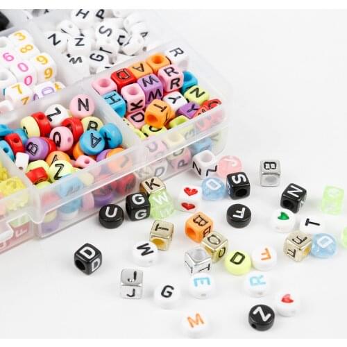 1Set Random Mixed Letter Beads Cubic Acrylic Beads White Alphabet Beads faceted beads For DIY Necklace