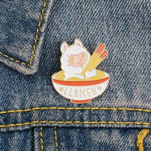 Funny Creativity Lamb Ramen Brooch for Men Women Hat Shirt Enamel Pins Broches Badge Pines Metalicos Jewelry Brosche Accessories