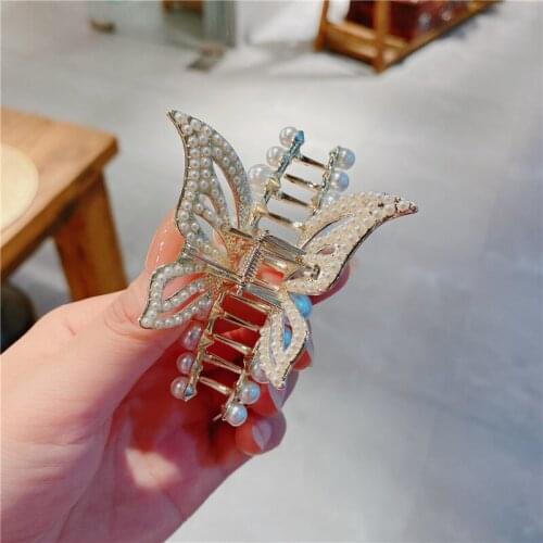 Korean lady style butterfly three-dimensional medium new catch clip temperament girly style pearl hairpin female hair claw