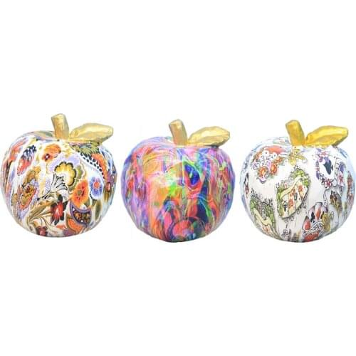 Nordic Painted Resin Apple Figurine Minimalism Colorful Bright Ornament Graffiti Modern Hotel Collections Decoration