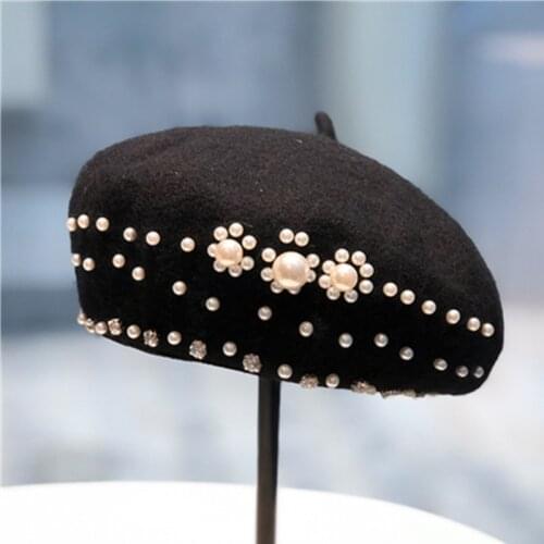 Black beret womens British retro autumn and winter pure color woolen pearl painter hat Japanese rhinestone pumpkin hat