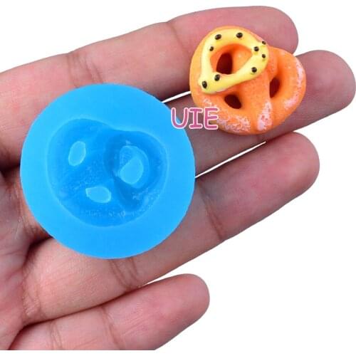 GYL582U 22.1mm x 18.1mm Original Glazed Silicone Mold Fondant Cake Decoration Candy Resin Clay Earrings Necklace Craft Soap